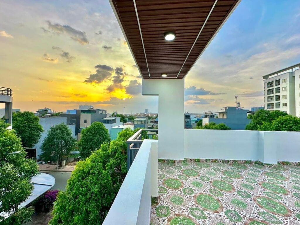Bán Nhà 3 Lầu Hoàn Công Gần Thủ Đức - Vị Trí Đắc Địa Tại Thuận An